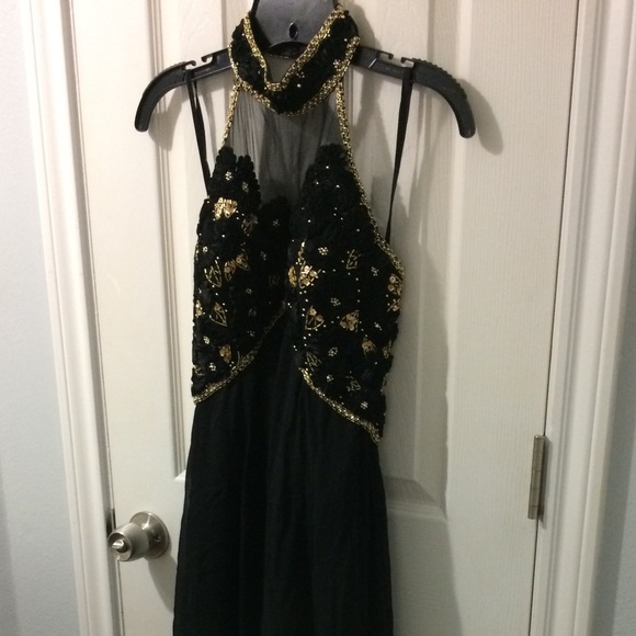 Alyce Designs Dresses & Skirts - Alyce Black and Gold beaded Elegant evening dress